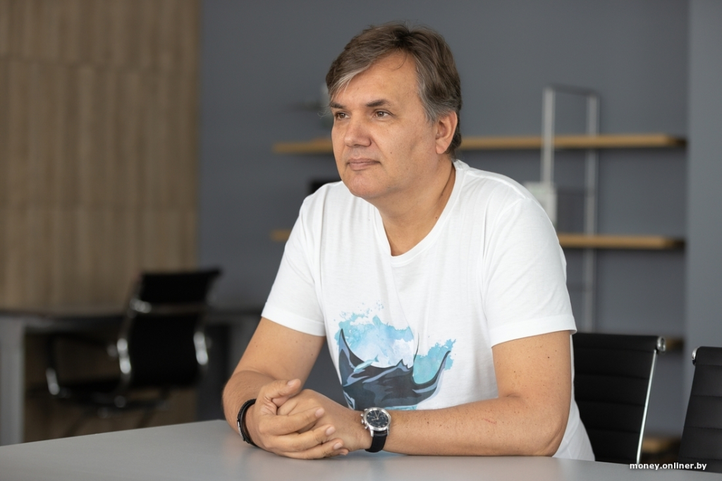 А. Паньков. Сокращаете расходы?